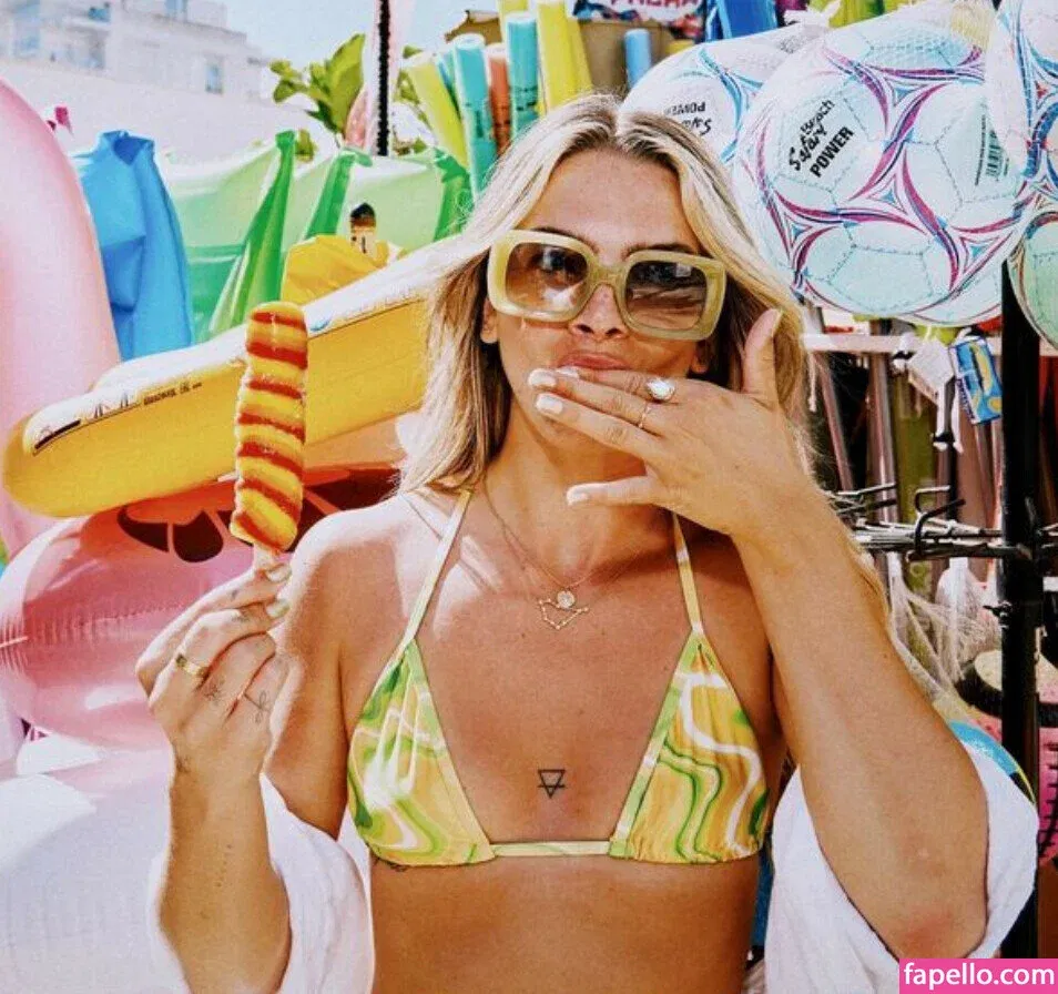 Louisa Johnson Onlyfans Photo Gallery 