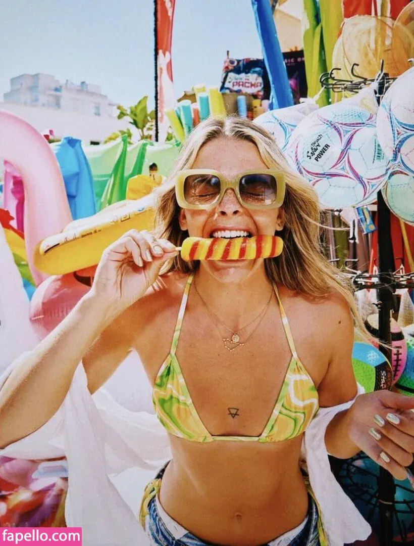 Louisa Johnson Onlyfans Photo Gallery 