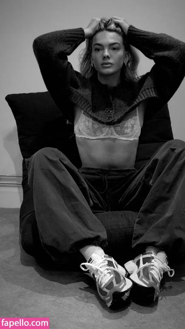 Louisa Johnson Onlyfans Photo Gallery 