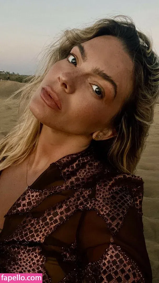 Louisa Johnson Onlyfans Photo Gallery 