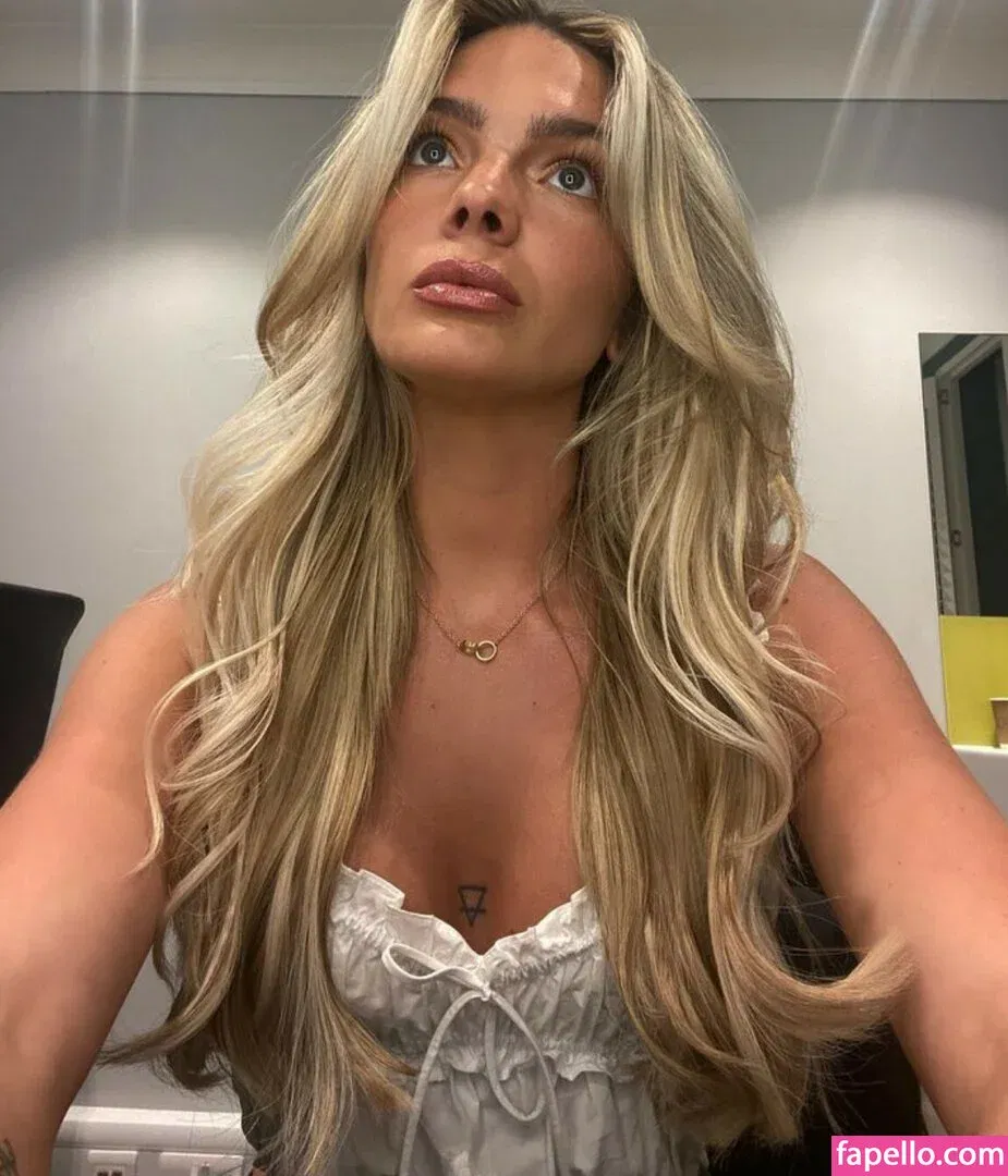 Louisa Johnson Onlyfans Photo Gallery 