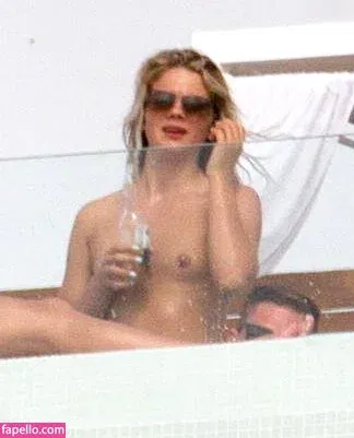 Louisa Johnson Onlyfans Photo Gallery 