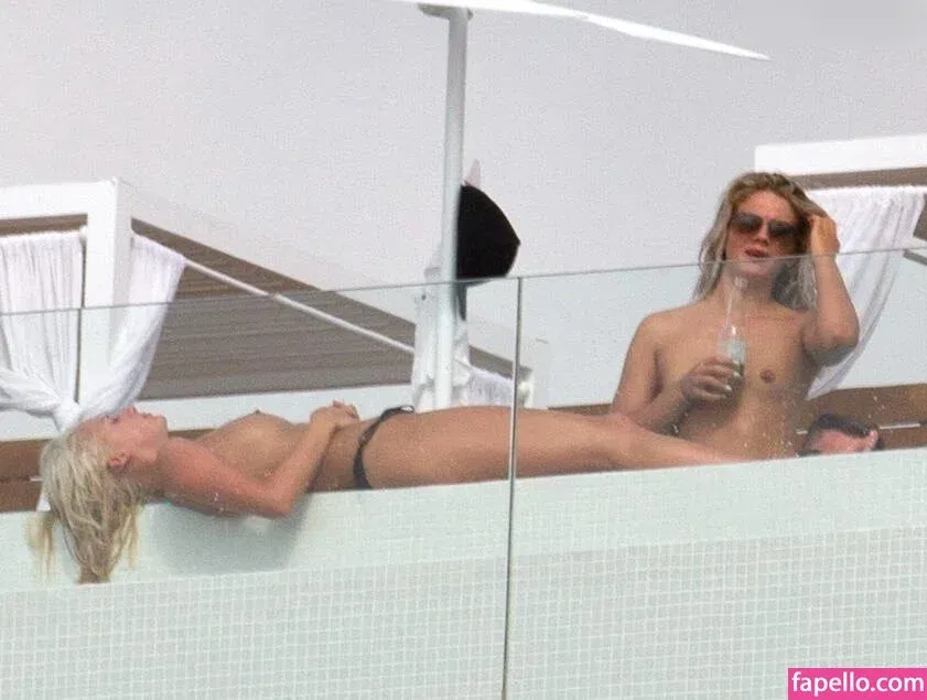 Louisa Johnson Onlyfans Photo Gallery 