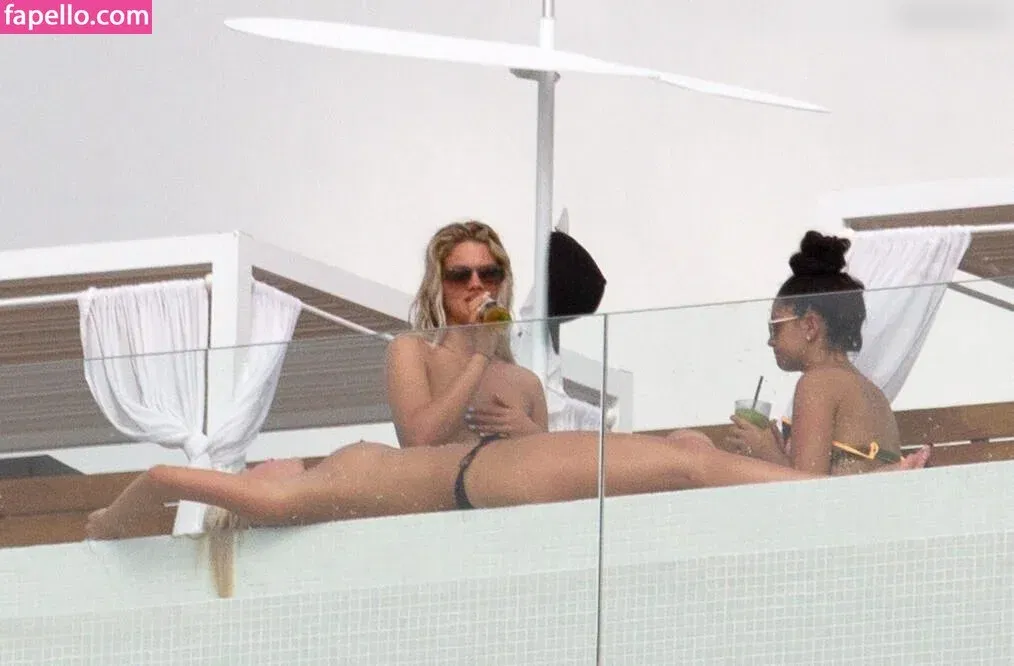 Louisa Johnson Onlyfans Photo Gallery 