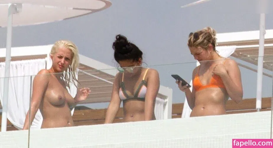 Louisa Johnson Onlyfans Photo Gallery 