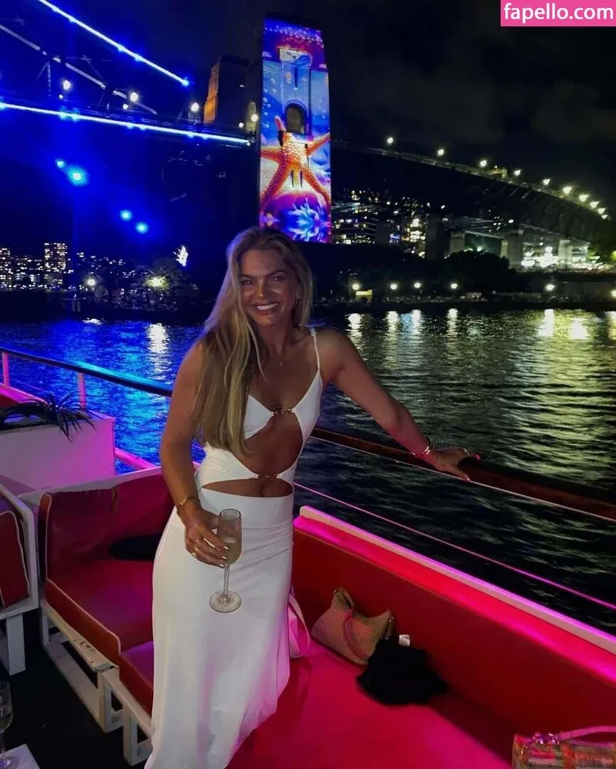 Louisa Johnson Onlyfans Photo Gallery 