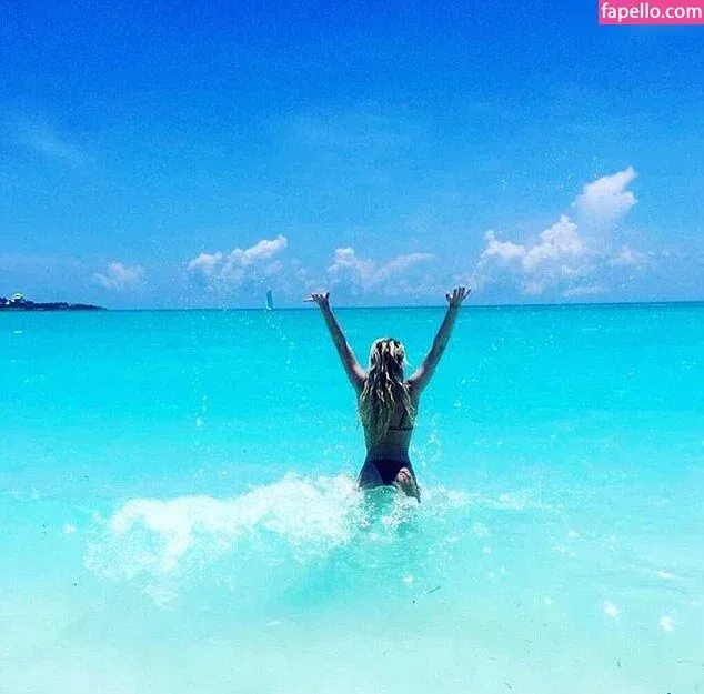 Louisa Johnson Onlyfans Photo Gallery 