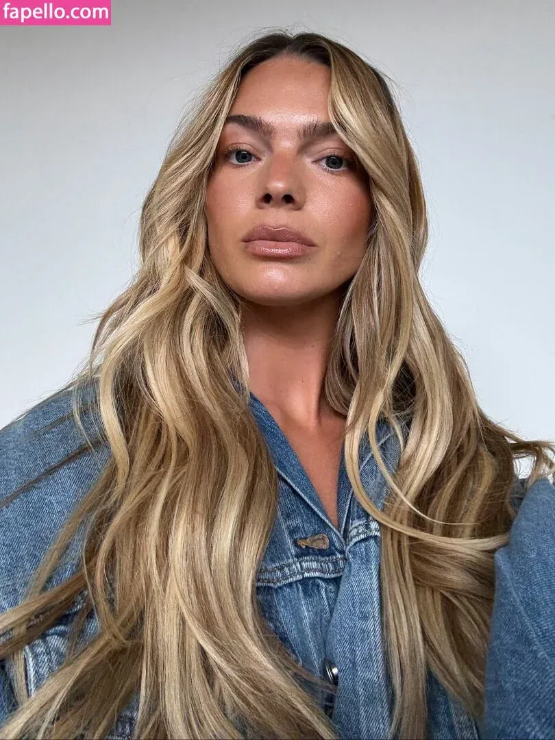 Louisa Johnson Onlyfans Photo Gallery 