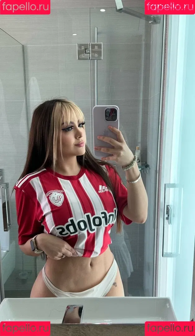AriGameplays Onlyfans Photo Gallery 