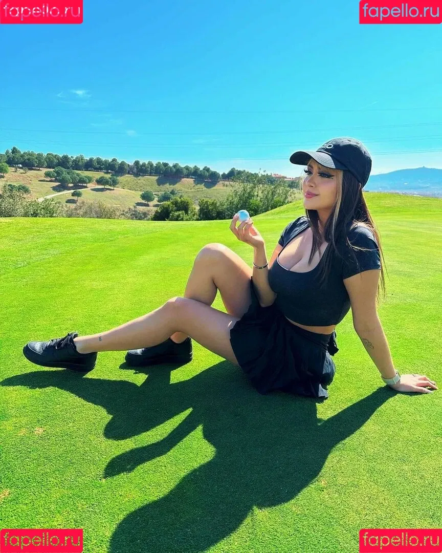 AriGameplays Onlyfans Photo Gallery 