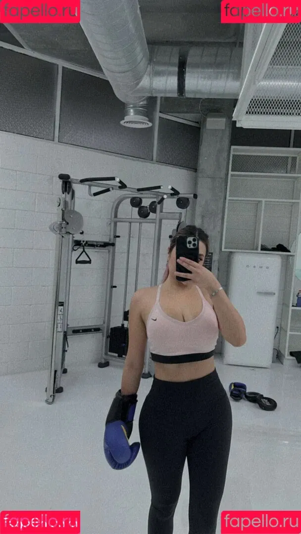 AriGameplays Onlyfans Photo Gallery 