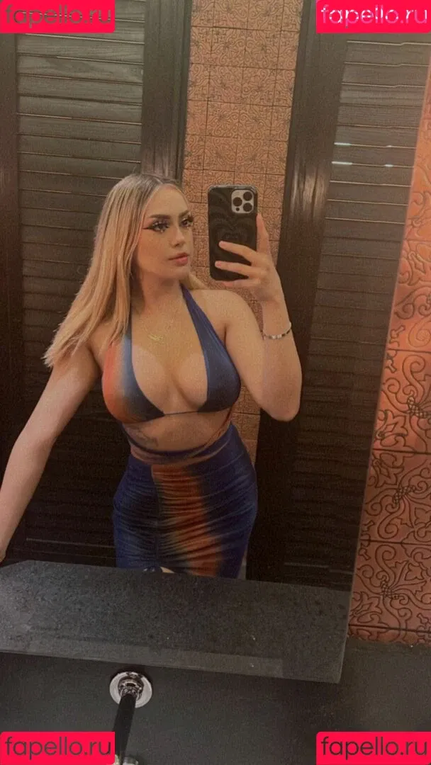 AriGameplays Onlyfans Photo Gallery 