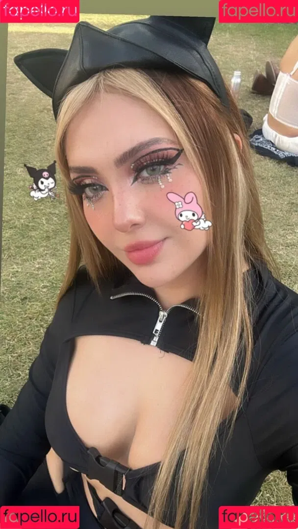 AriGameplays Onlyfans Photo Gallery 