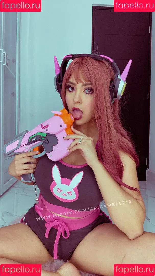 AriGameplays Onlyfans Photo Gallery 