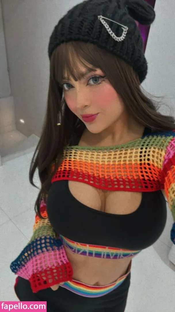 AriGameplays Onlyfans Photo Gallery 