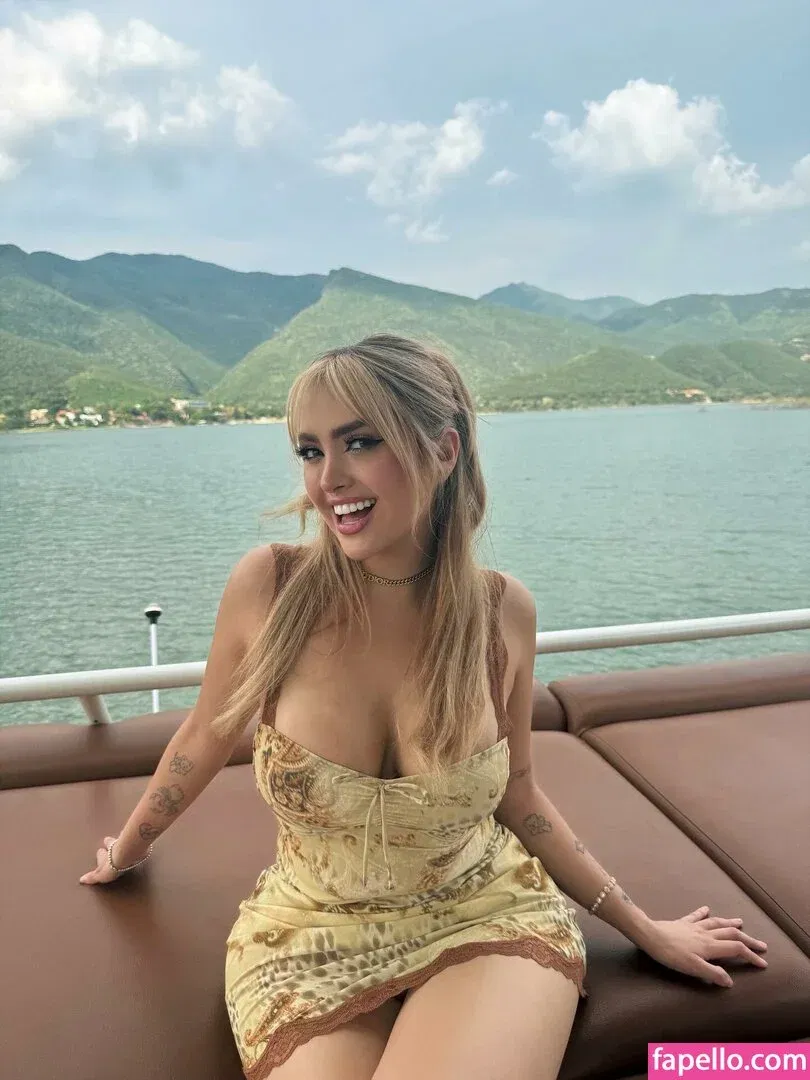 AriGameplays Onlyfans Photo Gallery 