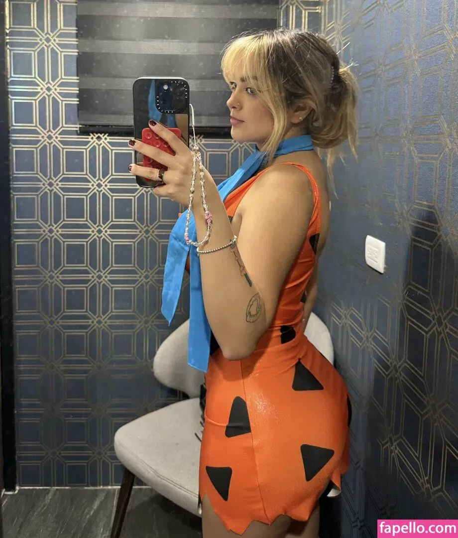 AriGameplays Onlyfans Photo Gallery 