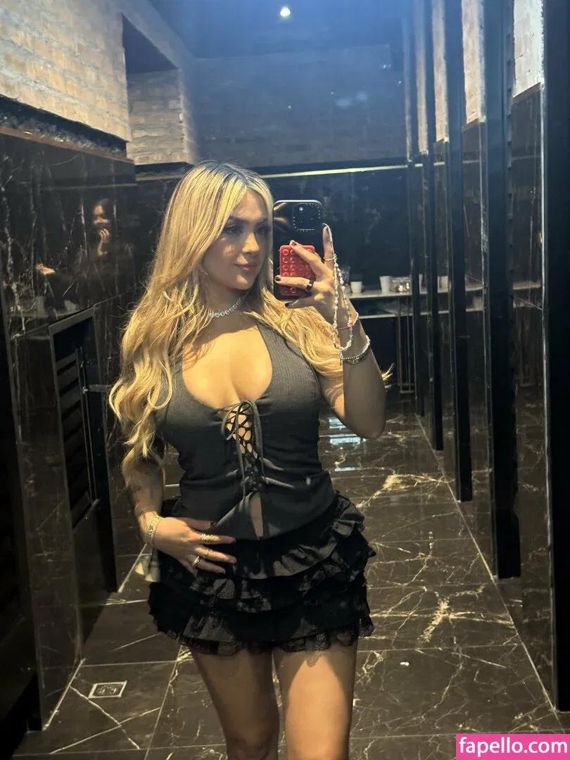 AriGameplays Onlyfans Photo Gallery 