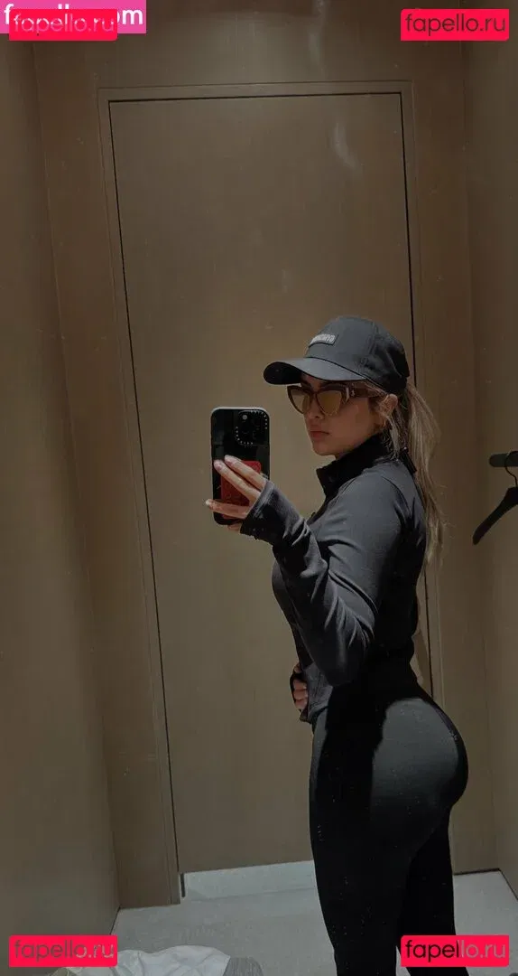 AriGameplays Onlyfans Photo Gallery 