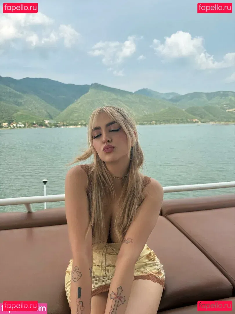 AriGameplays Onlyfans Photo Gallery 