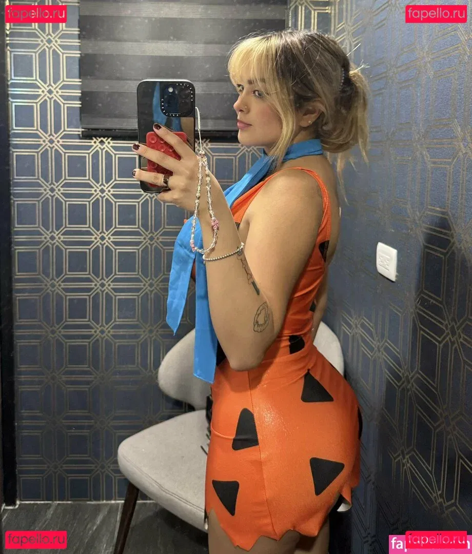 AriGameplays Onlyfans Photo Gallery 