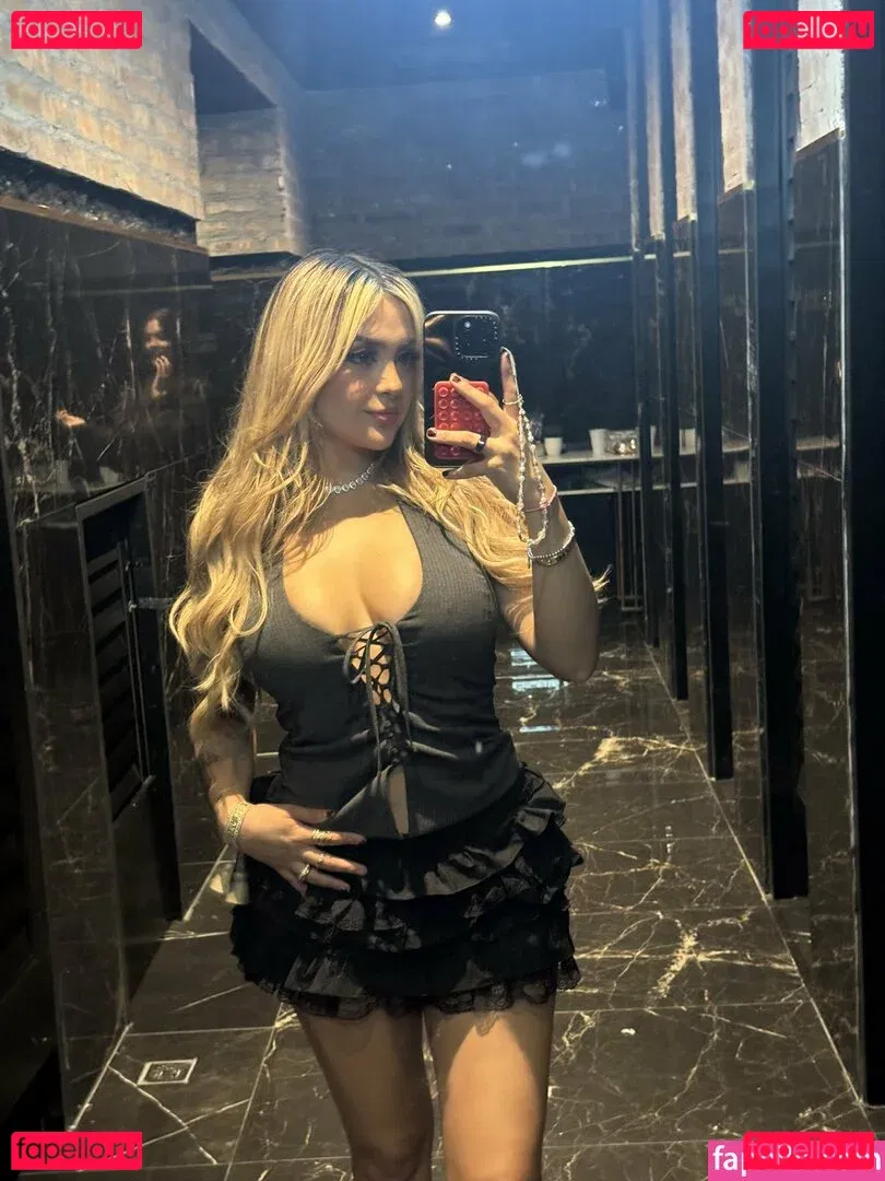 AriGameplays Onlyfans Photo Gallery 