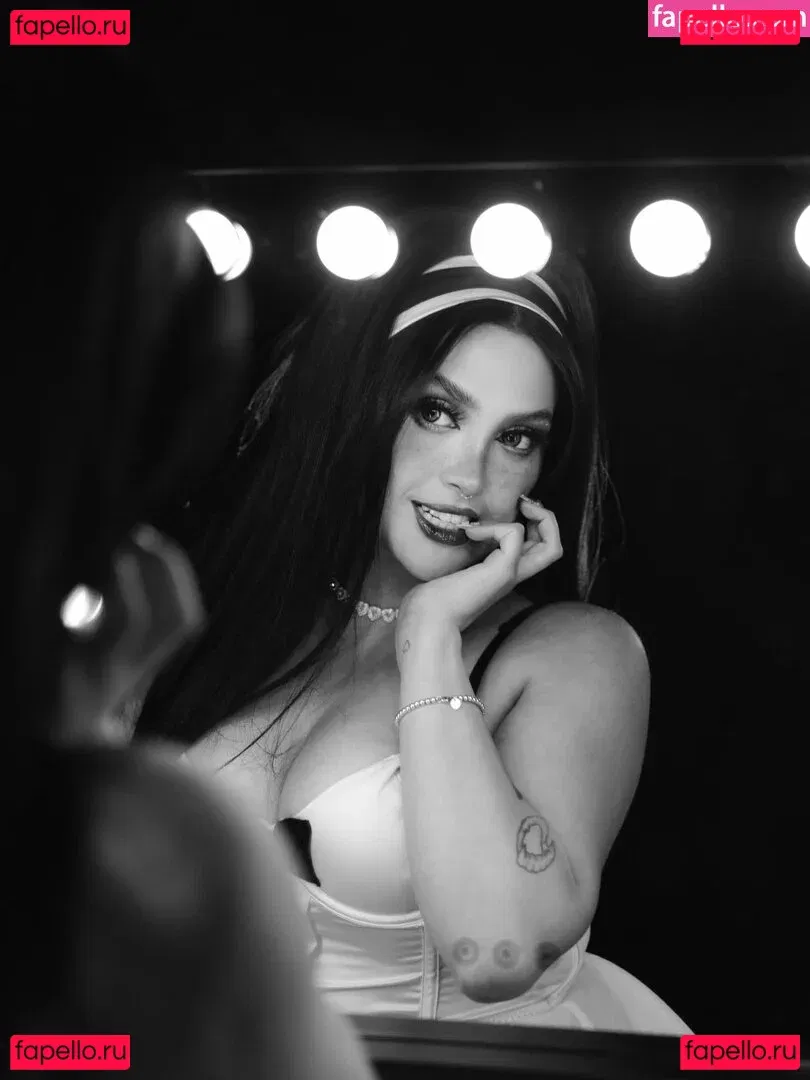 AriGameplays Onlyfans Photo Gallery 