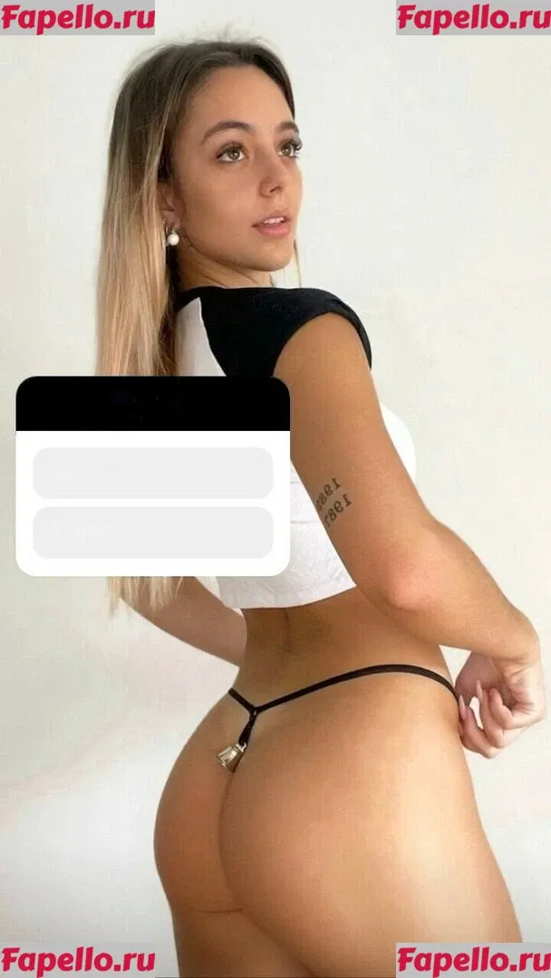 Ángeles Watters Onlyfans Photo Gallery 