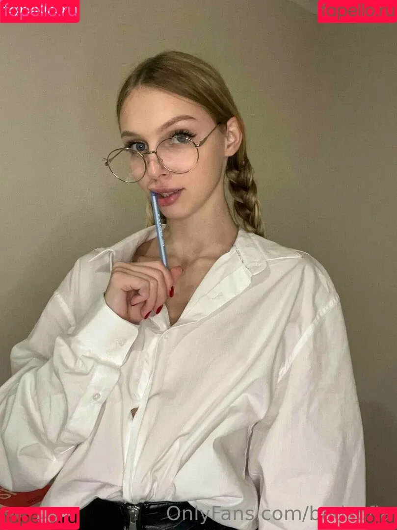 sofiaaaparker Onlyfans Photo Gallery 