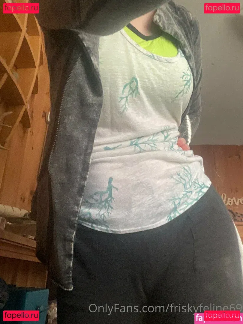 friskyfeline69 Onlyfans Photo Gallery 