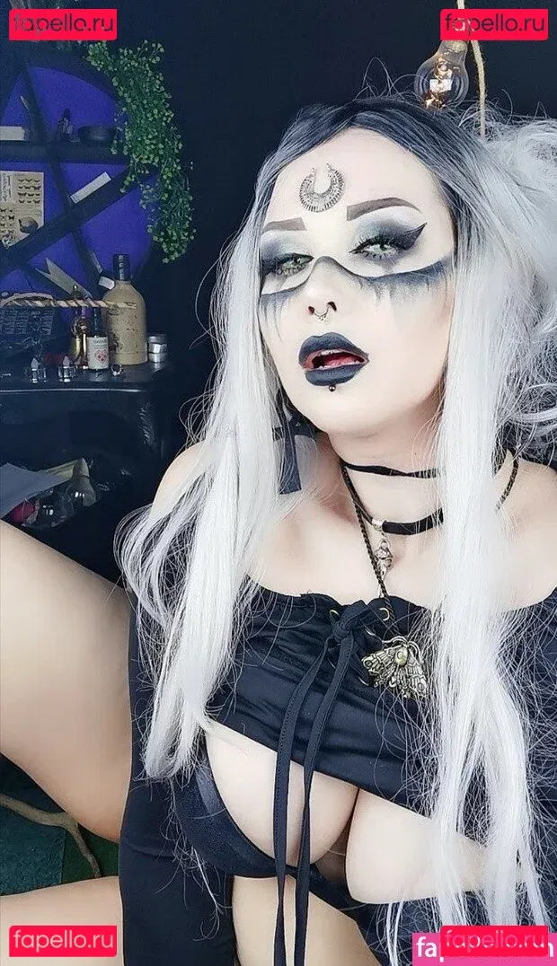 blackthornwitch Onlyfans Photo Gallery 