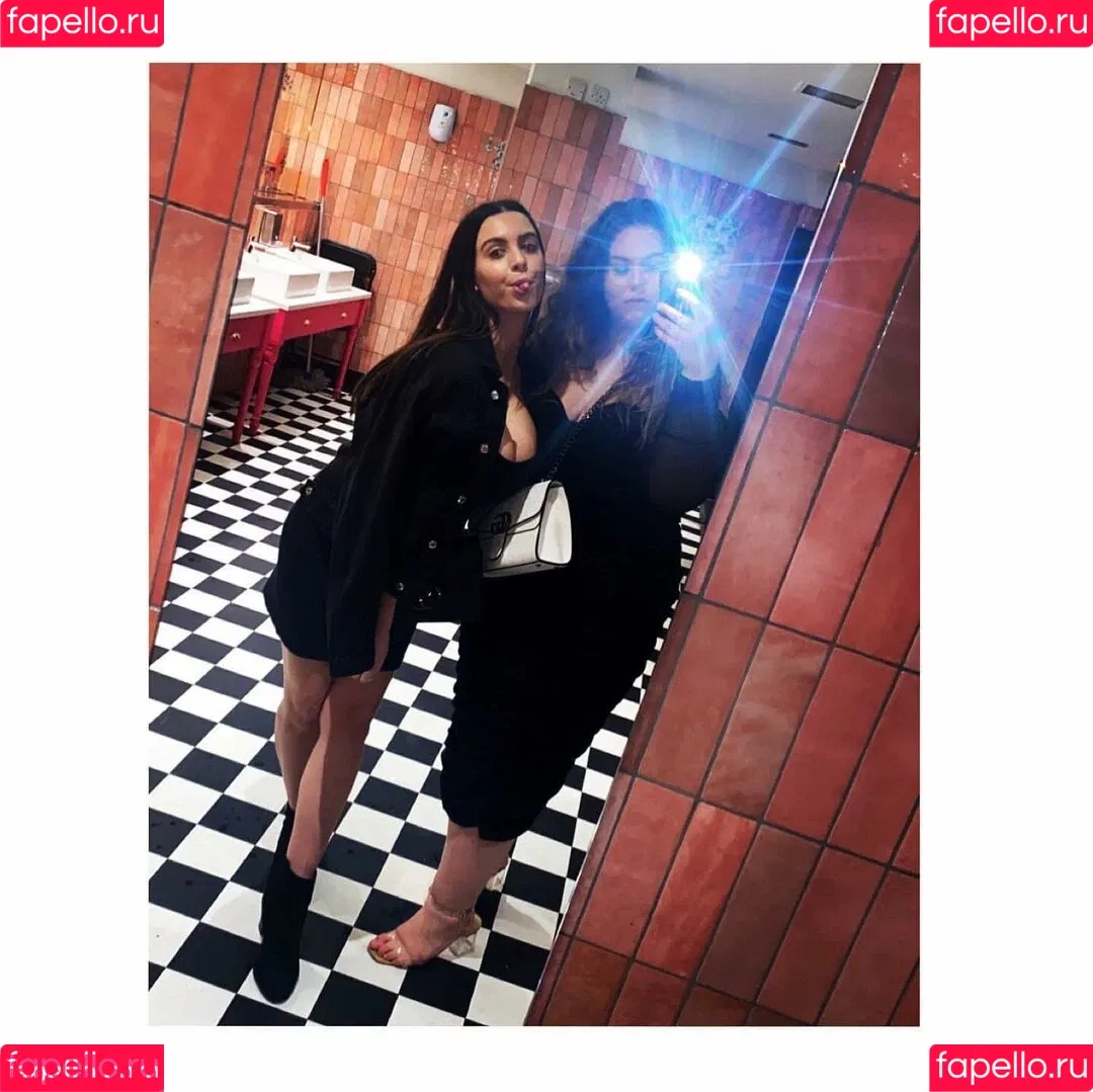 Chelsea Rowlinson Onlyfans Photo Gallery 