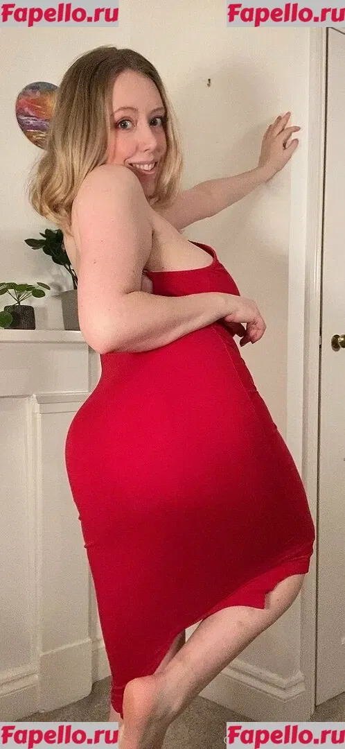 bustylily Onlyfans Photo Gallery 