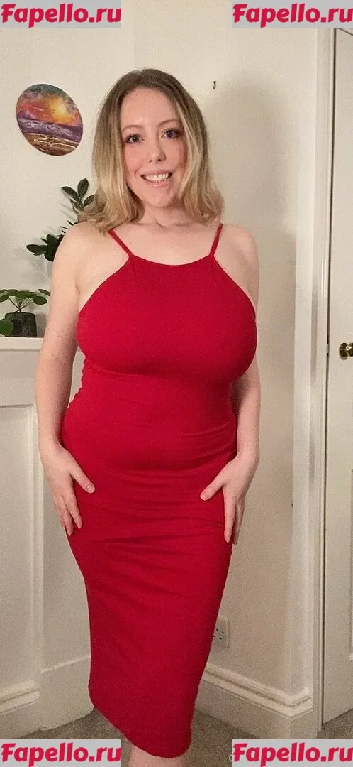 bustylily Onlyfans Photo Gallery 