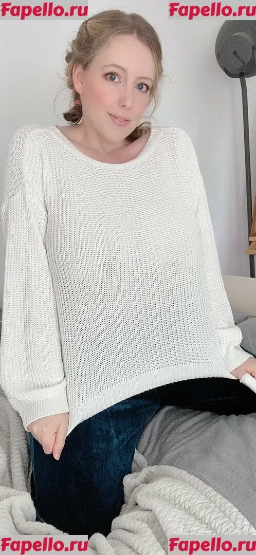 bustylily Onlyfans Photo Gallery 