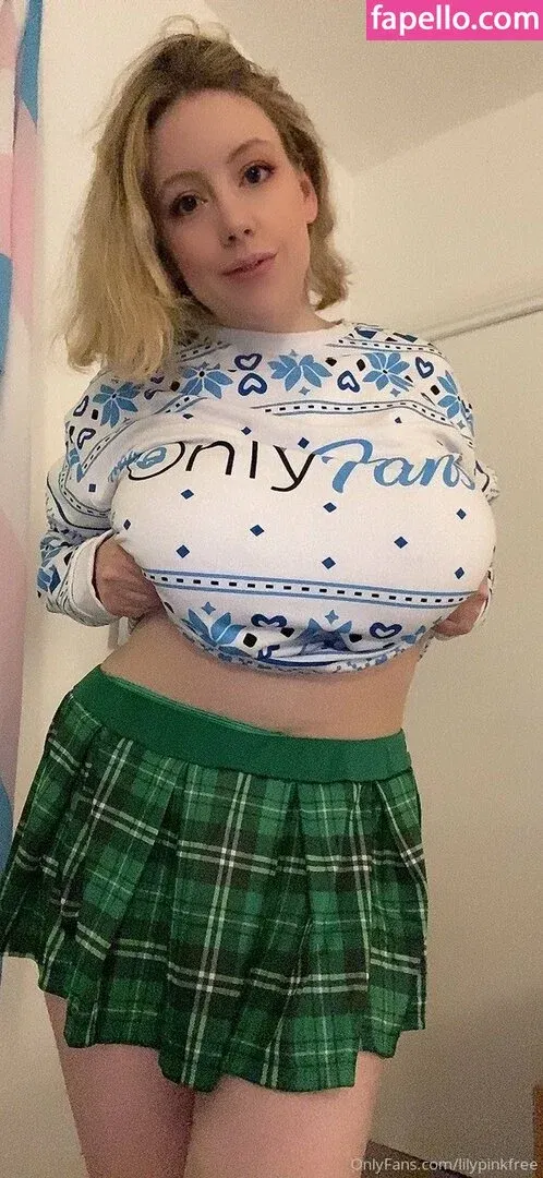 bustylily Onlyfans Photo Gallery 