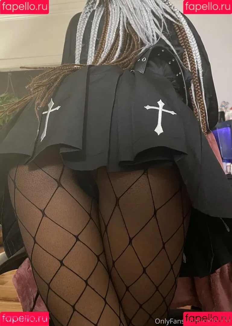 mymelodyirl Onlyfans Photo Gallery 