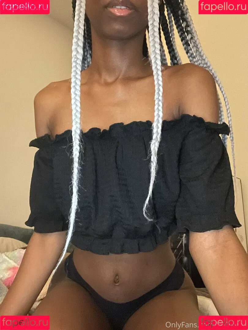 mymelodyirl Onlyfans Photo Gallery 