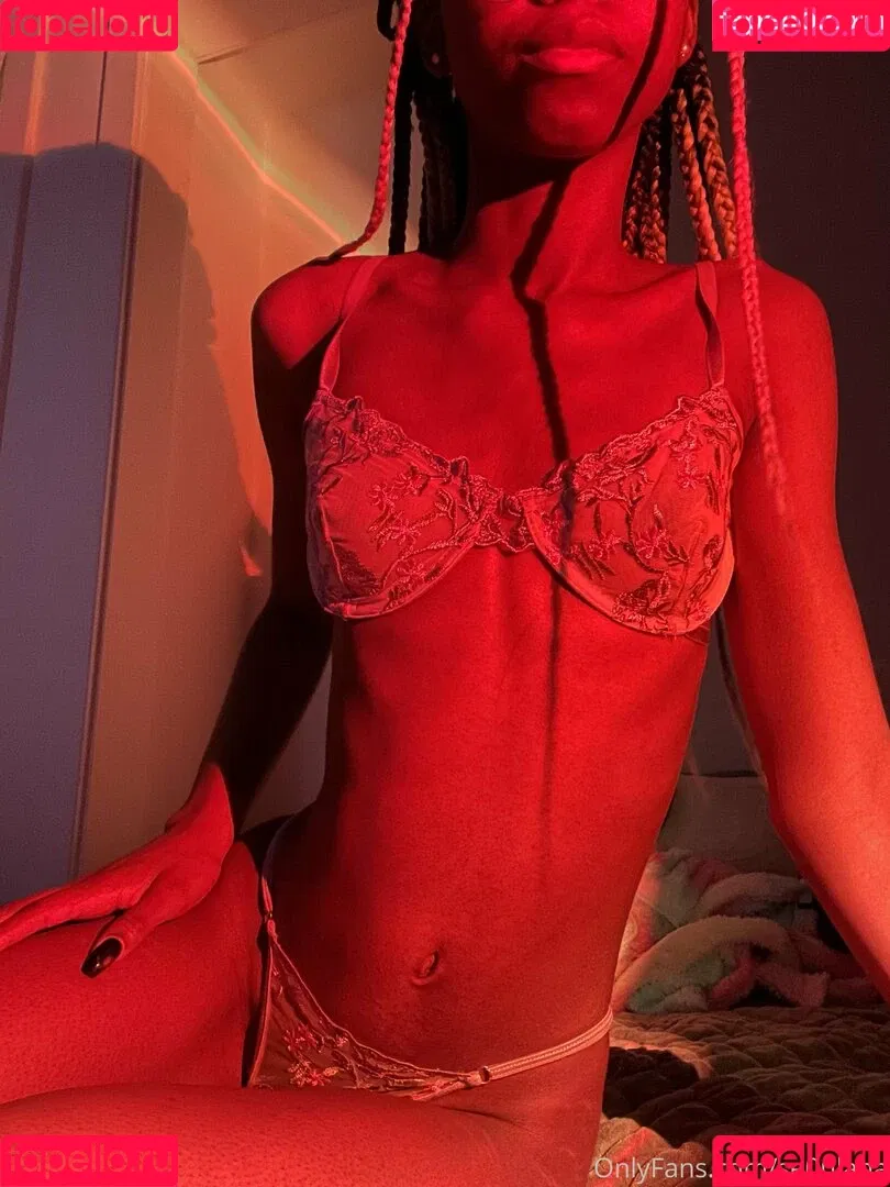 mymelodyirl Onlyfans Photo Gallery 