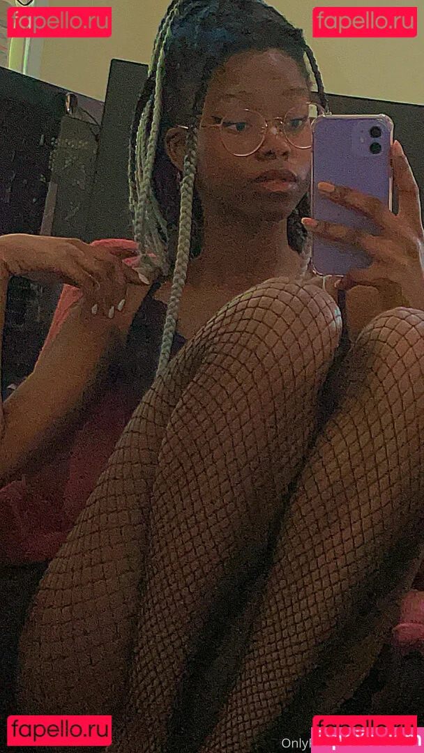 mymelodyirl Onlyfans Photo Gallery 