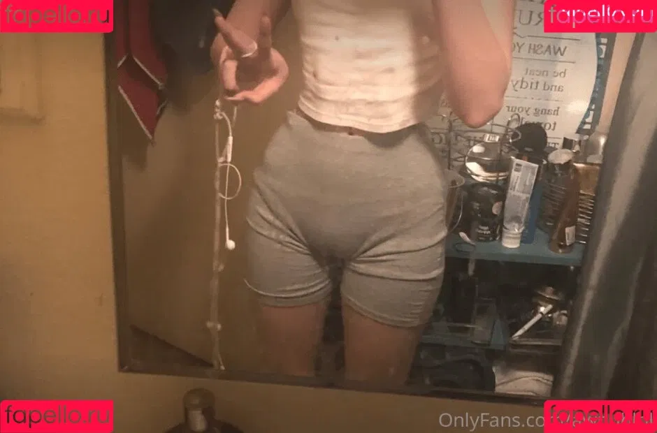 awhuhlol Onlyfans Photo Gallery 