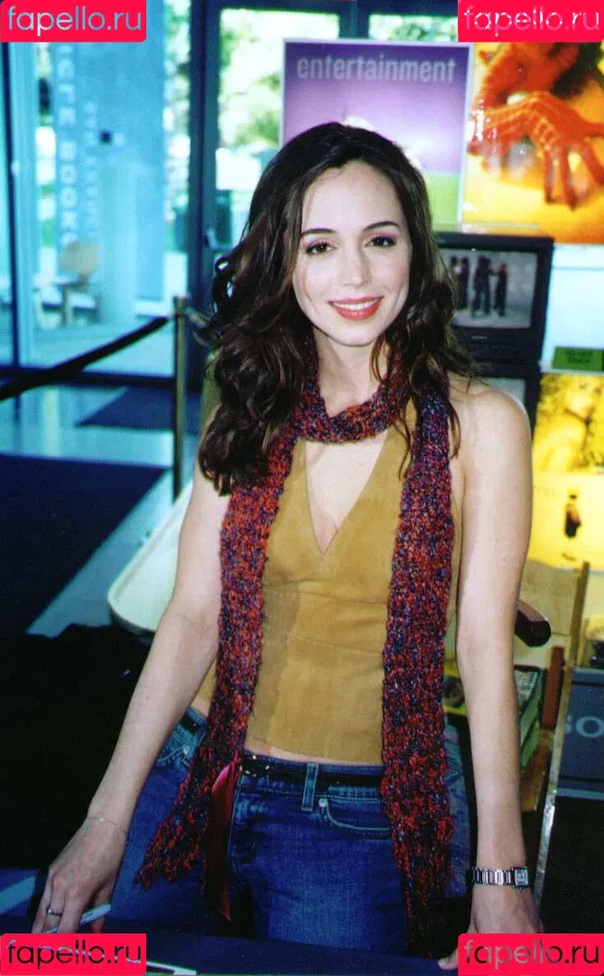 Eliza Dushku Onlyfans Photo Gallery 