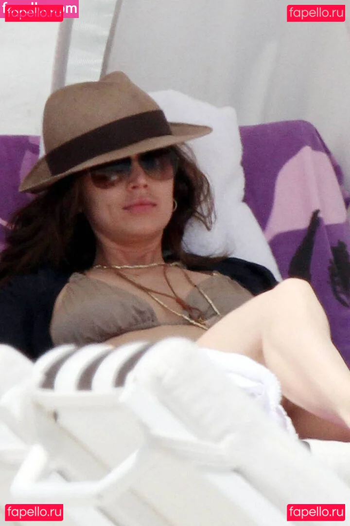 Eliza Dushku Onlyfans Photo Gallery 