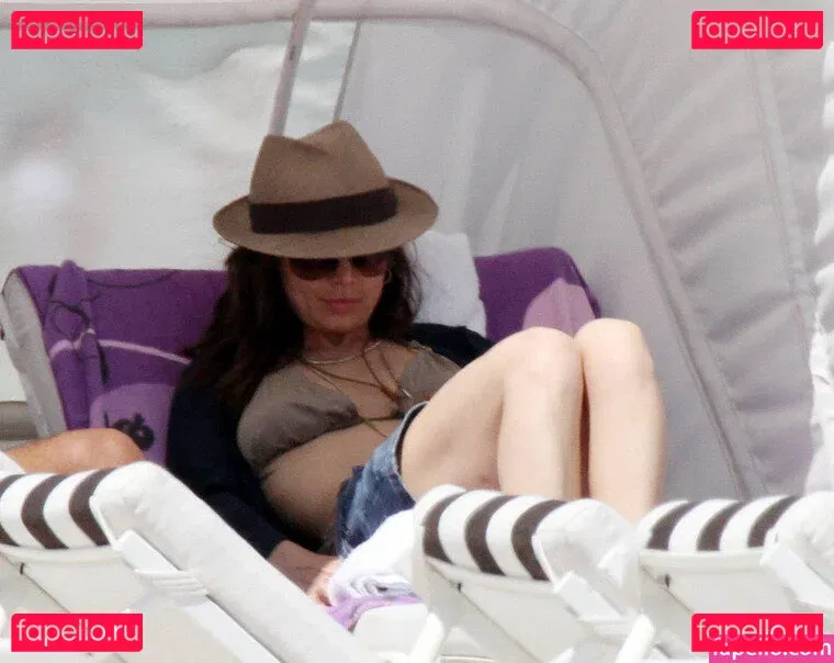 Eliza Dushku Onlyfans Photo Gallery 