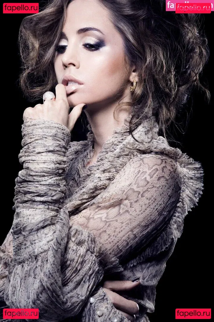Eliza Dushku Onlyfans Photo Gallery 