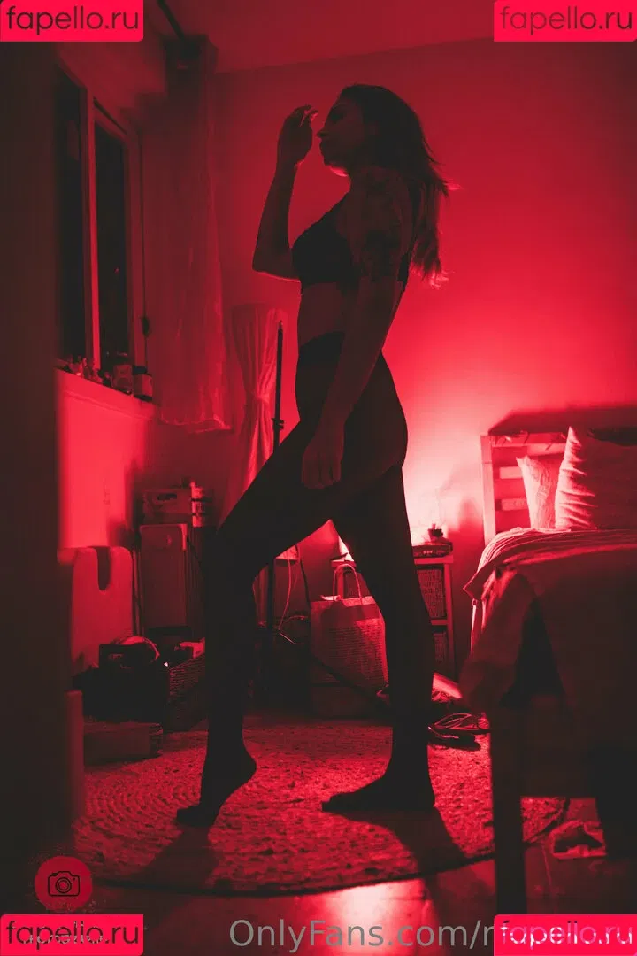 Queen Red Onlyfans Photo Gallery 
