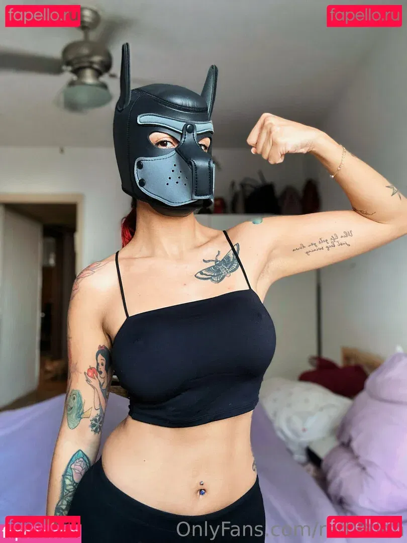 Queen Red Onlyfans Photo Gallery 