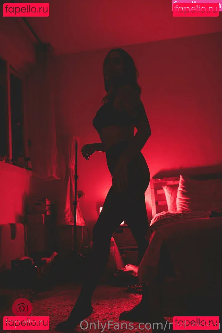 Queen Red Onlyfans Photo Gallery 