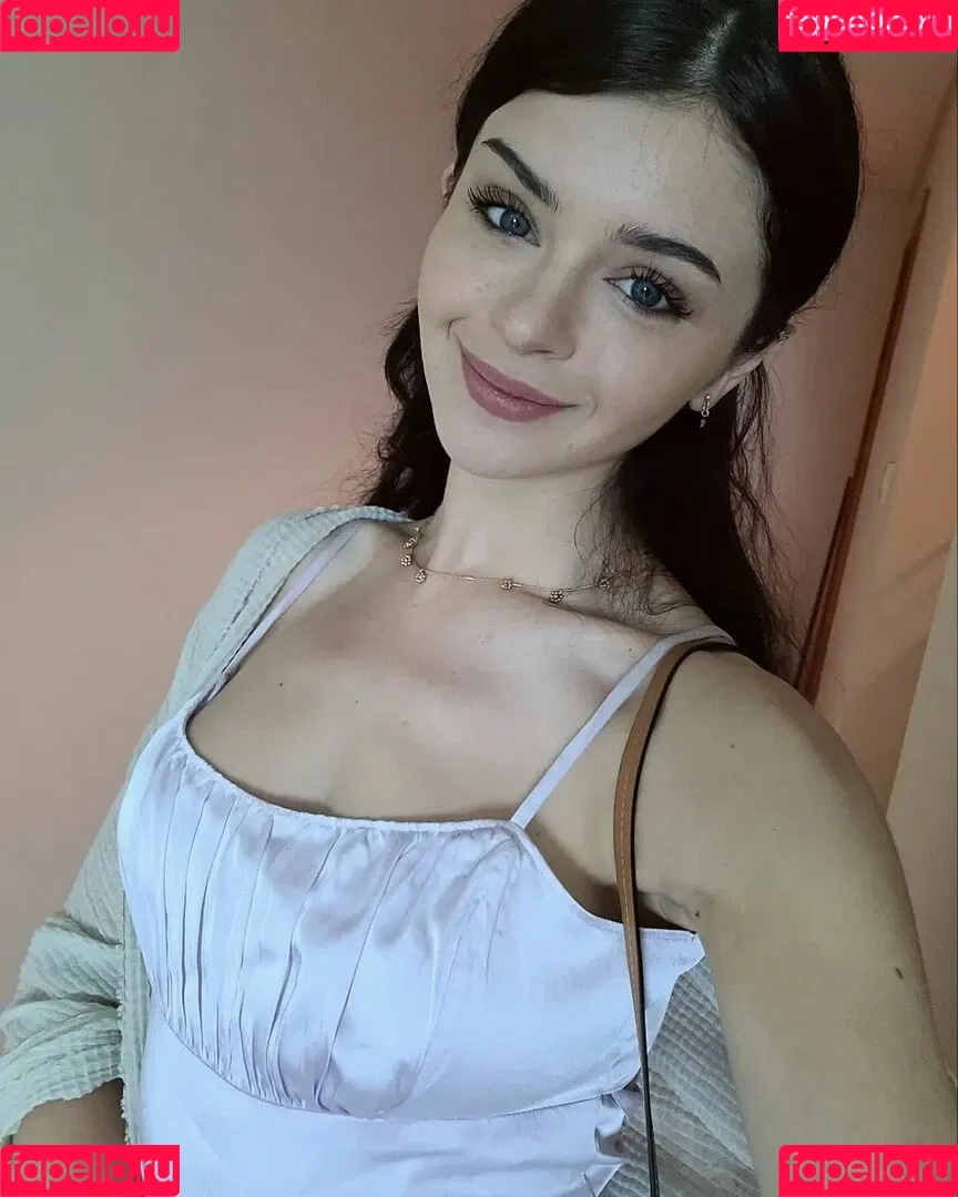 Chloe Lockley Onlyfans Photo Gallery 
