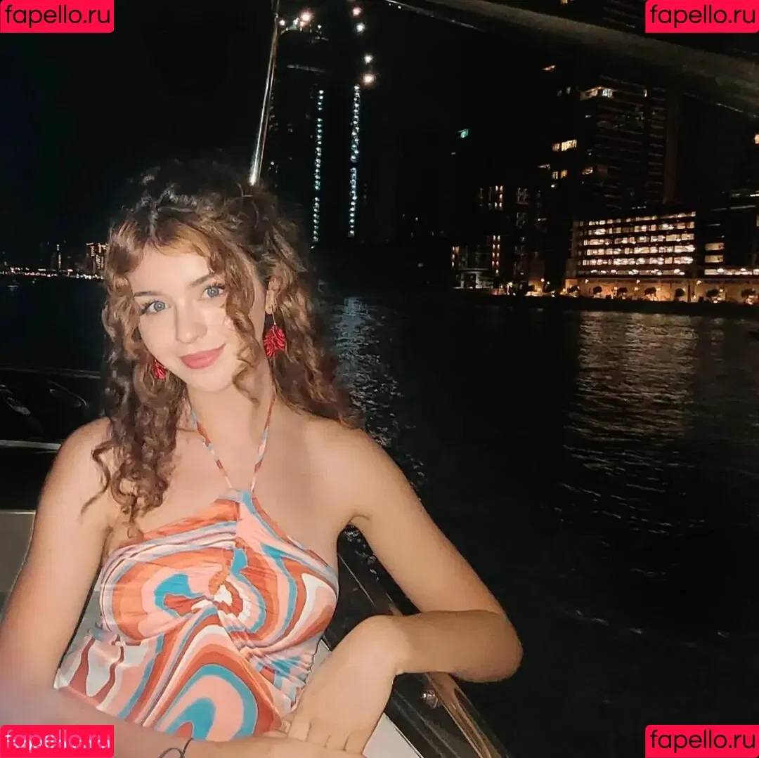 Chloe Lockley Onlyfans Photo Gallery 